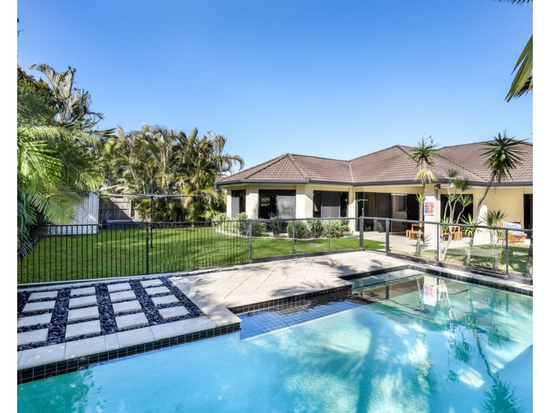 29 Undanbi Place, Pelican Waters QLD 4551