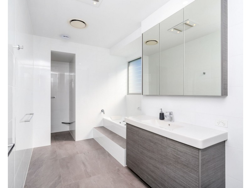 38 Westholme Circuit, Pelican Waters QLD 4551
