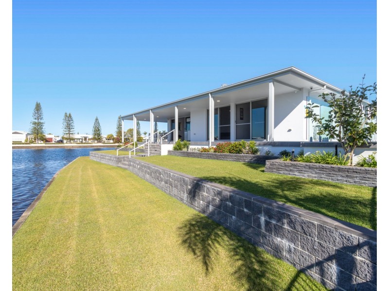 38 Westholme Circuit, Pelican Waters QLD 4551