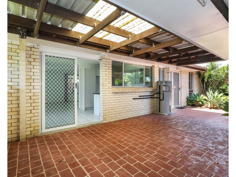 28 Benalla Street, Warana QLD 4575