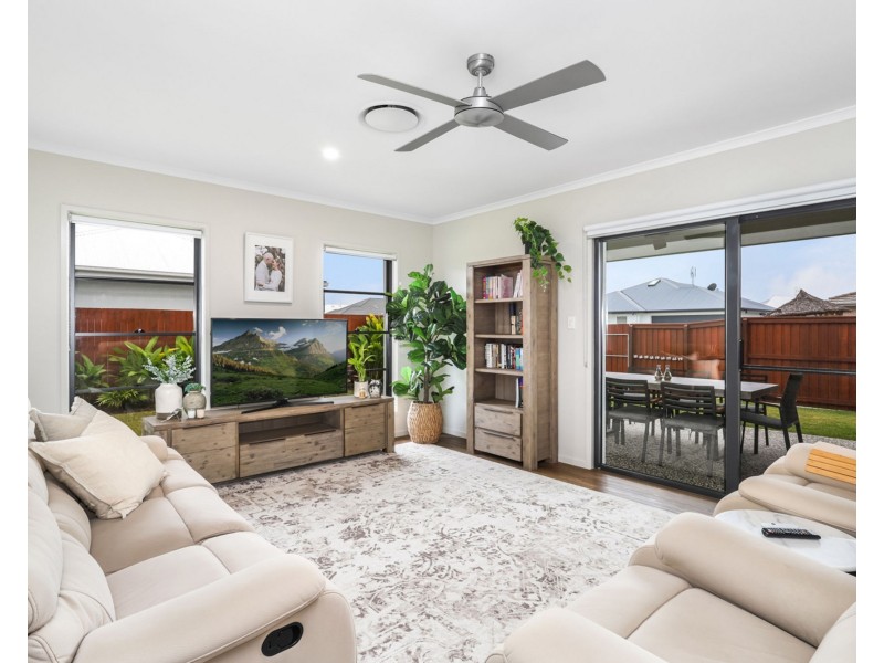 51 Bells Esplanade, Pelican Waters QLD 4551