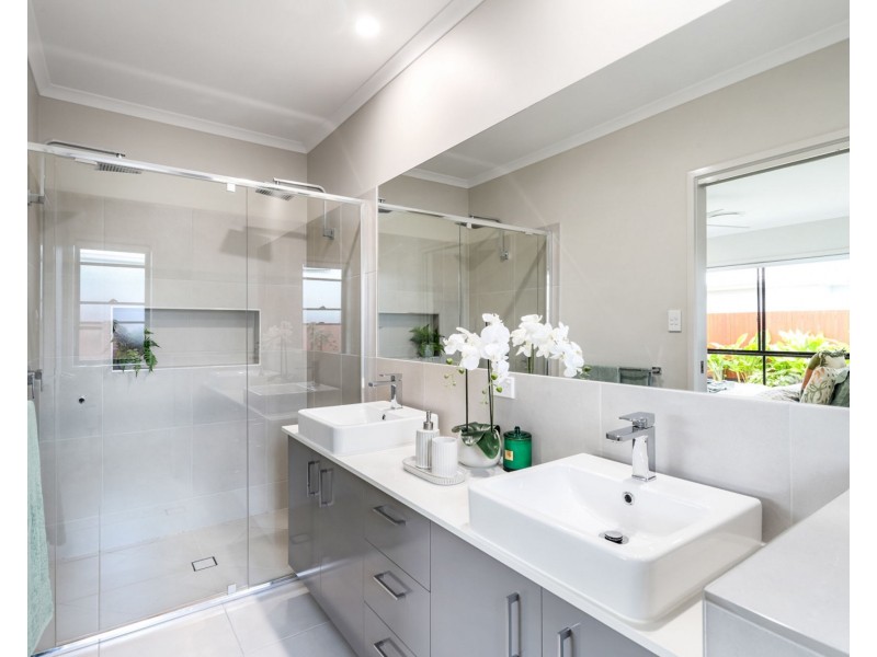 51 Bells Esplanade, Pelican Waters QLD 4551