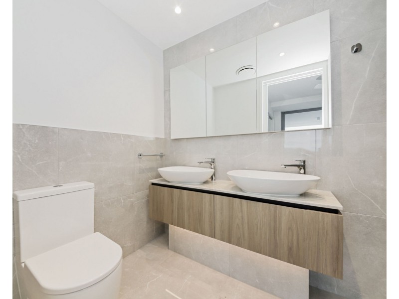 215/23 Kombi Street, Bokarina QLD 4575