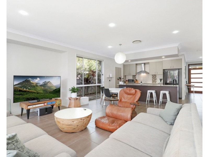 24 Ponytail Circuit, Mountain Creek QLD 4557