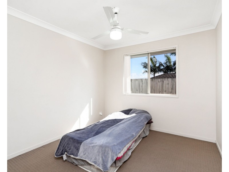 8 Leeside Street, Little Mountain QLD 4551