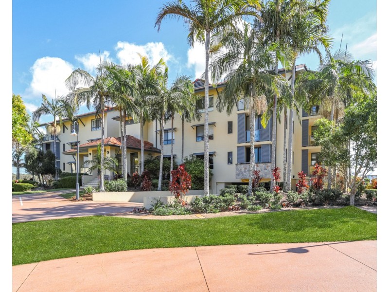 15/1 Millennium Circuit, Pelican Waters QLD 4551