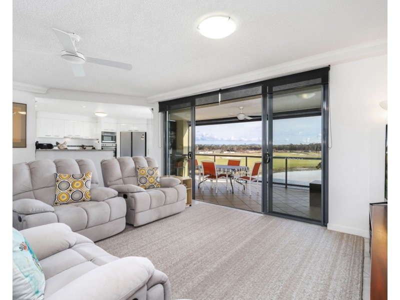 15/1 Millennium Circuit, Pelican Waters QLD 4551