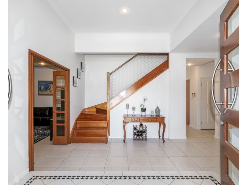 14 Wallaby Circuit, Pelican Waters QLD 4551