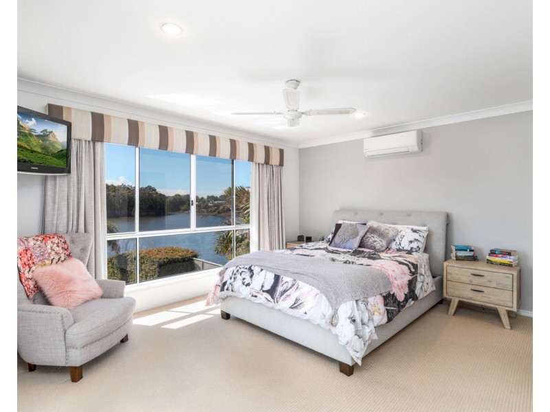 14 Wallaby Circuit, Pelican Waters QLD 4551