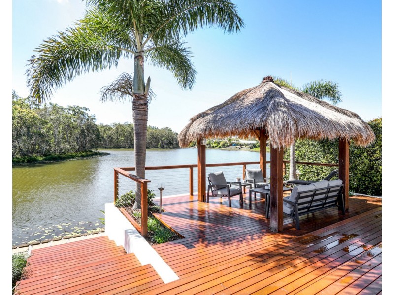 14 Wallaby Circuit, Pelican Waters QLD 4551
