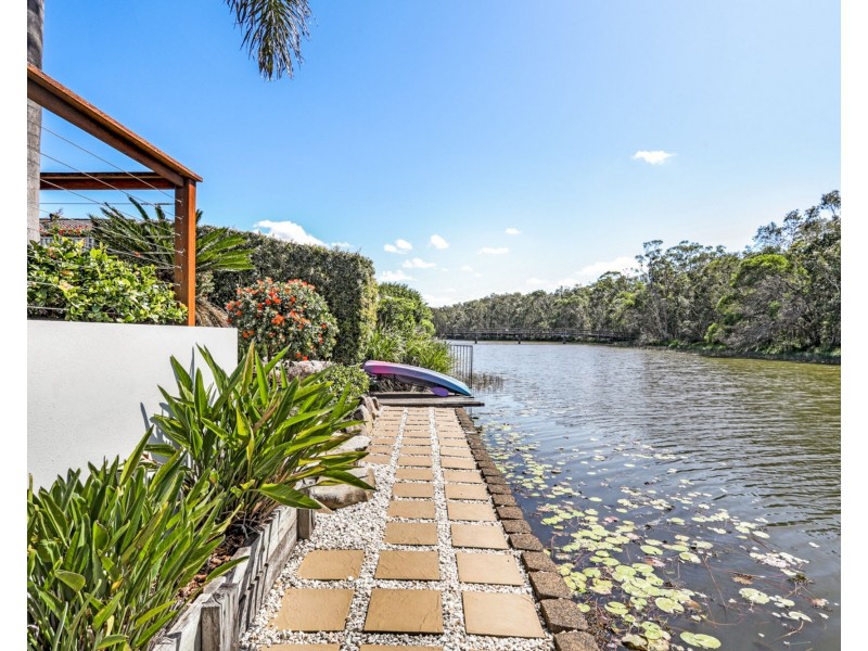 14 Wallaby Circuit, Pelican Waters QLD 4551