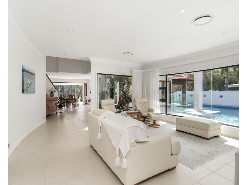 11 Silky Oak Place, Pelican Waters QLD 4551