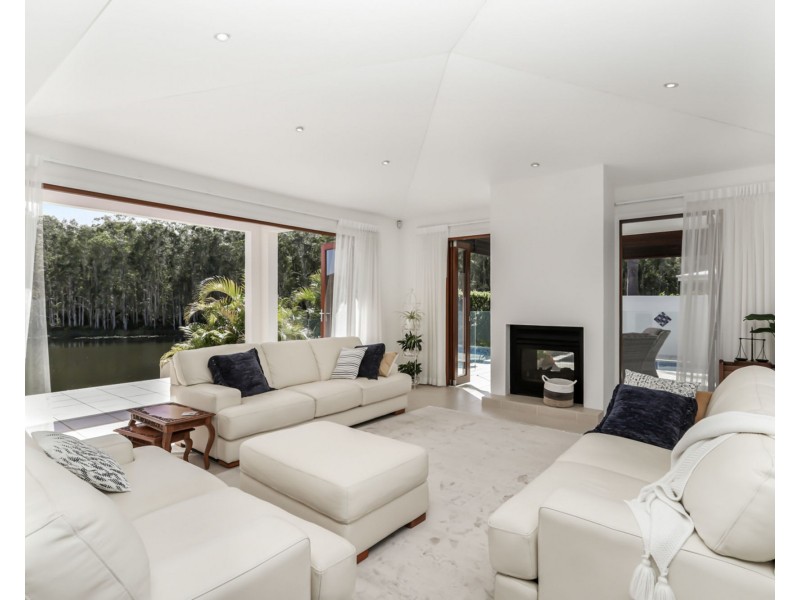 11 Silky Oak Place, Pelican Waters QLD 4551