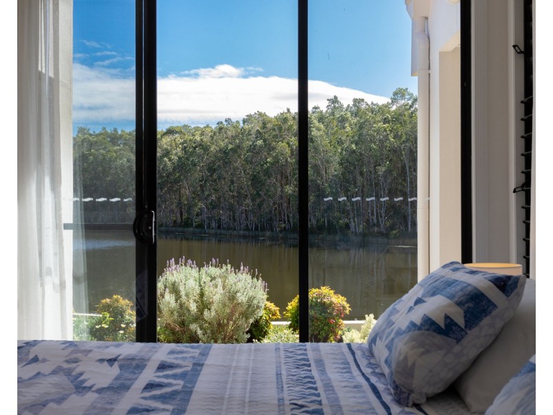 11 Silky Oak Place, Pelican Waters QLD 4551