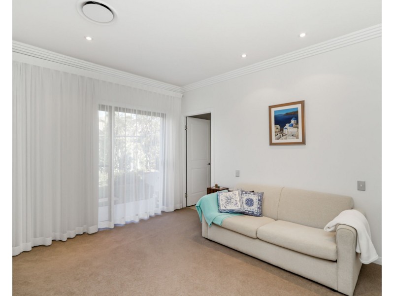 11 Silky Oak Place, Pelican Waters QLD 4551