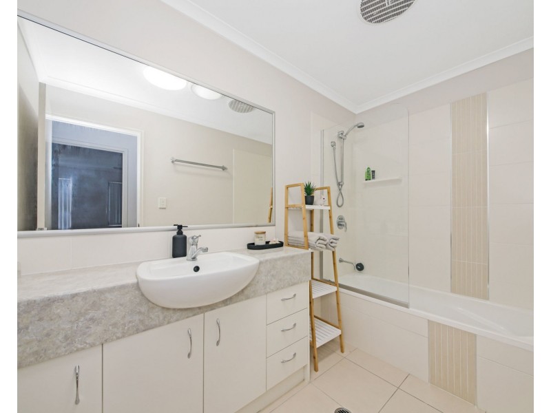 7/61 Queens Road, Everton Hills QLD 4053