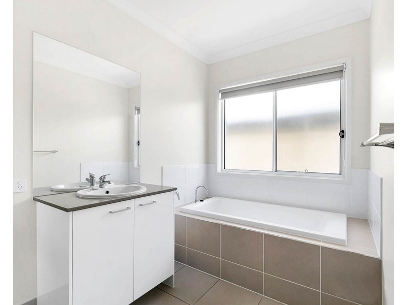 30 McArthur Parade, Caloundra West QLD 4551