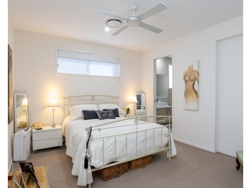 2/43 Bells Esplanade, Pelican Waters QLD 4551