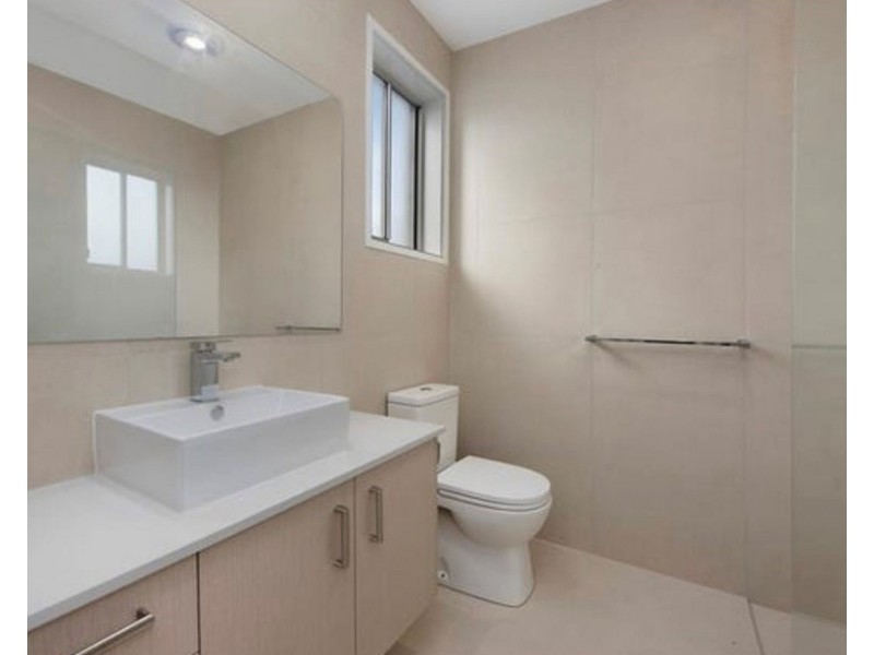 2/43 Bells Esplanade, Pelican Waters QLD 4551