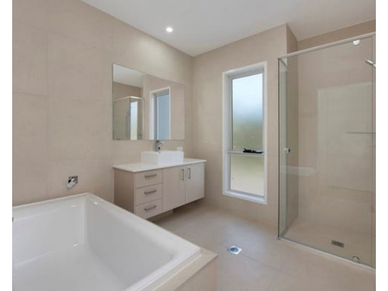 2/43 Bells Esplanade, Pelican Waters QLD 4551