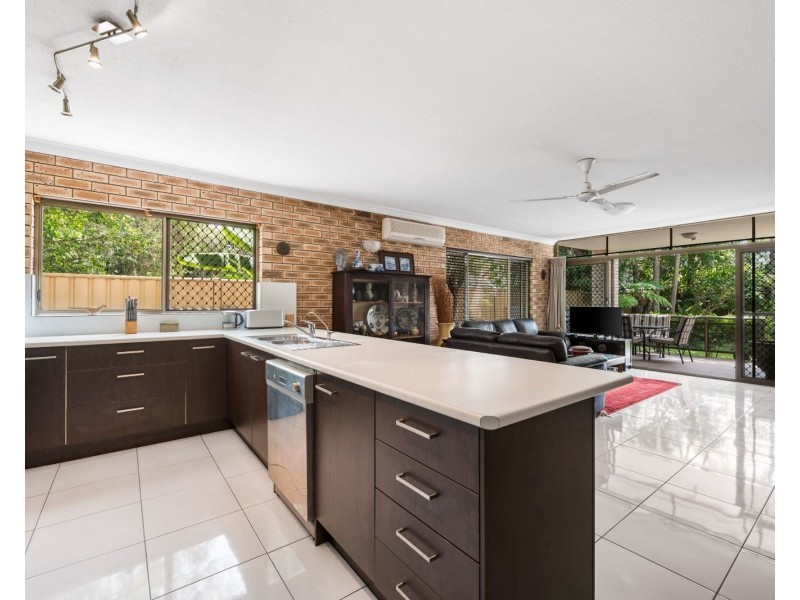 2/123 Duporth Avenue, Maroochydore QLD 4558