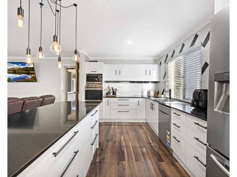 18 Holyn Close, Woombye QLD 4559