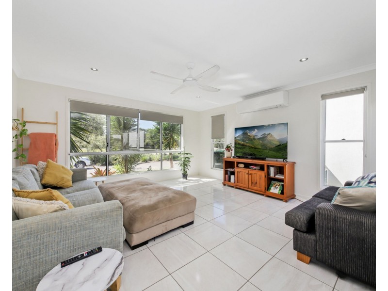 9 Genoa Circuit, Birtinya QLD 4575