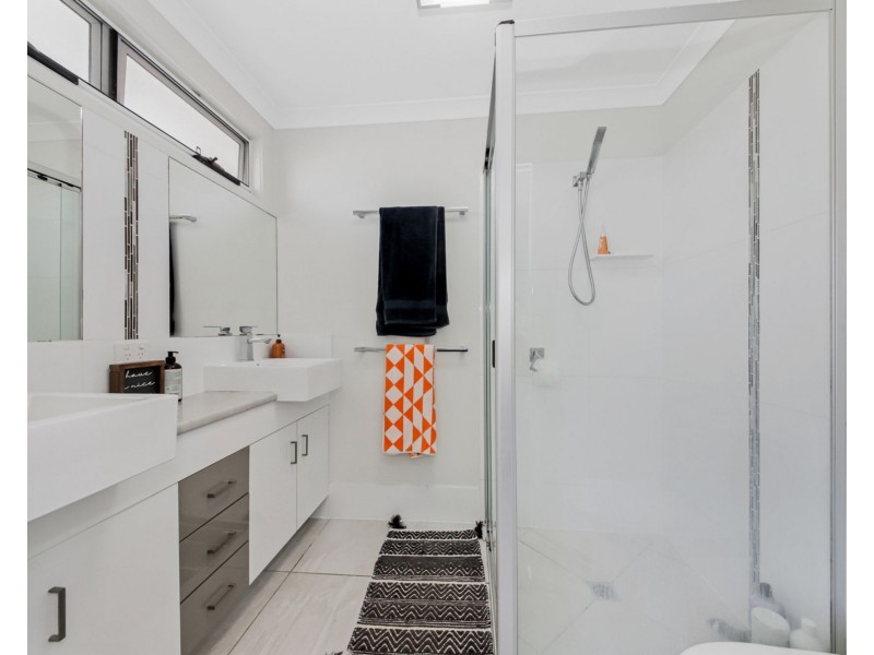 9 Genoa Circuit, Birtinya QLD 4575