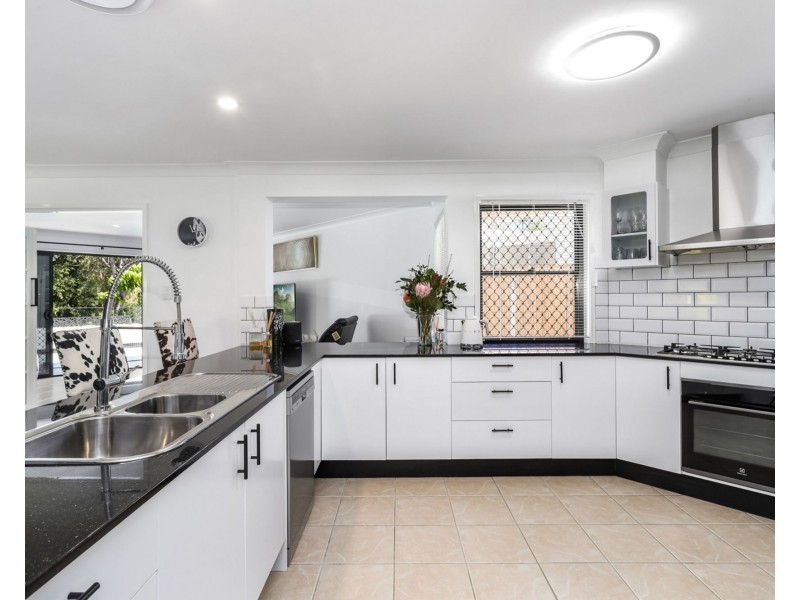 3 Silky Oak Place, Pelican Waters QLD 4551