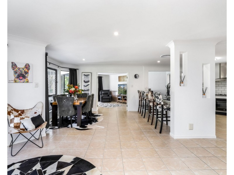 3 Silky Oak Place, Pelican Waters QLD 4551