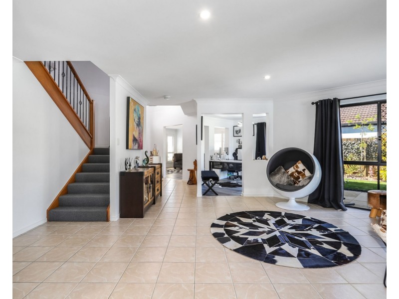 3 Silky Oak Place, Pelican Waters QLD 4551