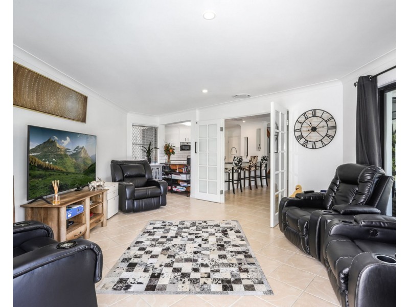 3 Silky Oak Place, Pelican Waters QLD 4551