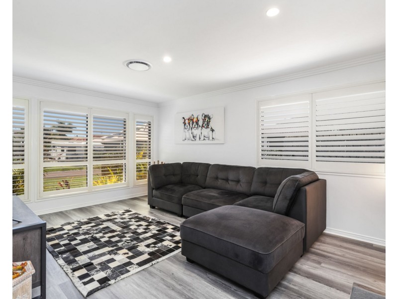 3 Silky Oak Place, Pelican Waters QLD 4551