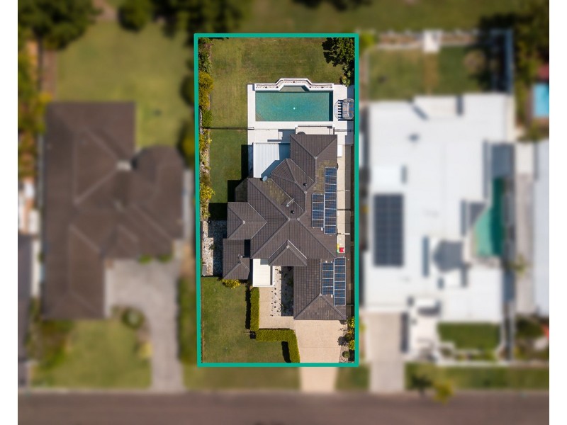 3 Silky Oak Place, Pelican Waters QLD 4551