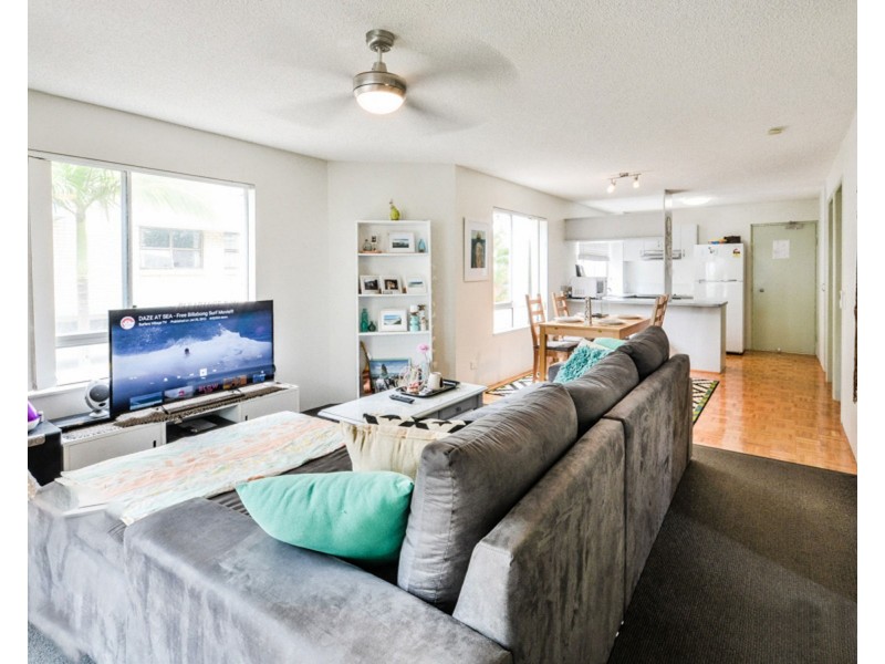 2/47 Verney Street, Kings Beach QLD 4551