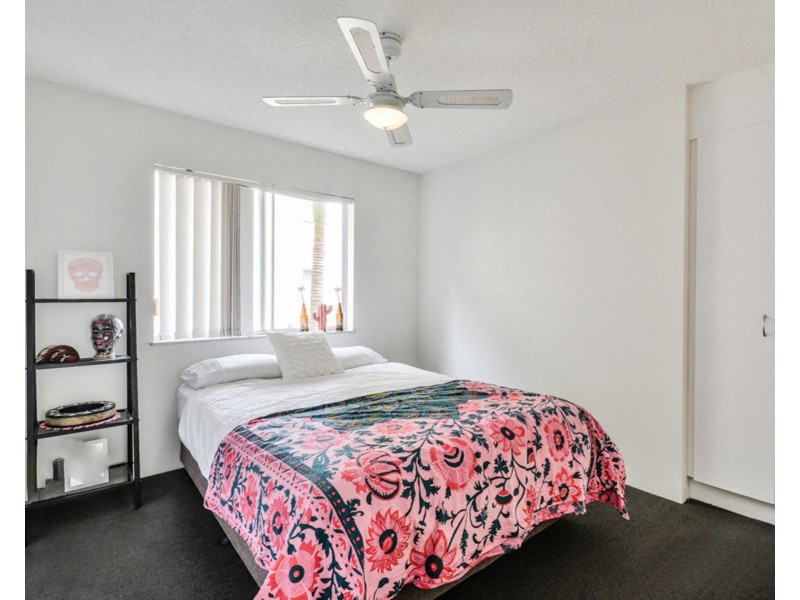 2/47 Verney Street, Kings Beach QLD 4551
