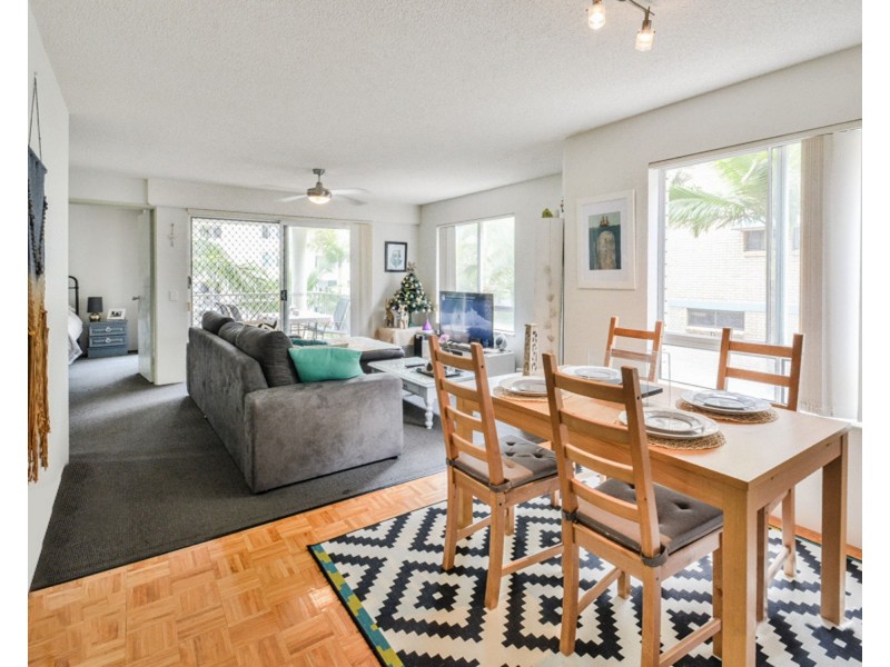 2/47 Verney Street, Kings Beach QLD 4551