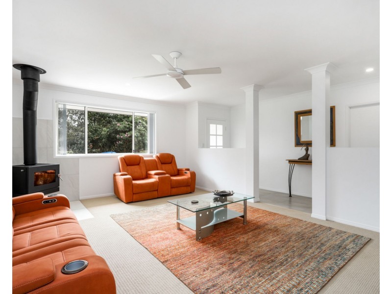 202 Blackall Range Road, West Woombye QLD 4559