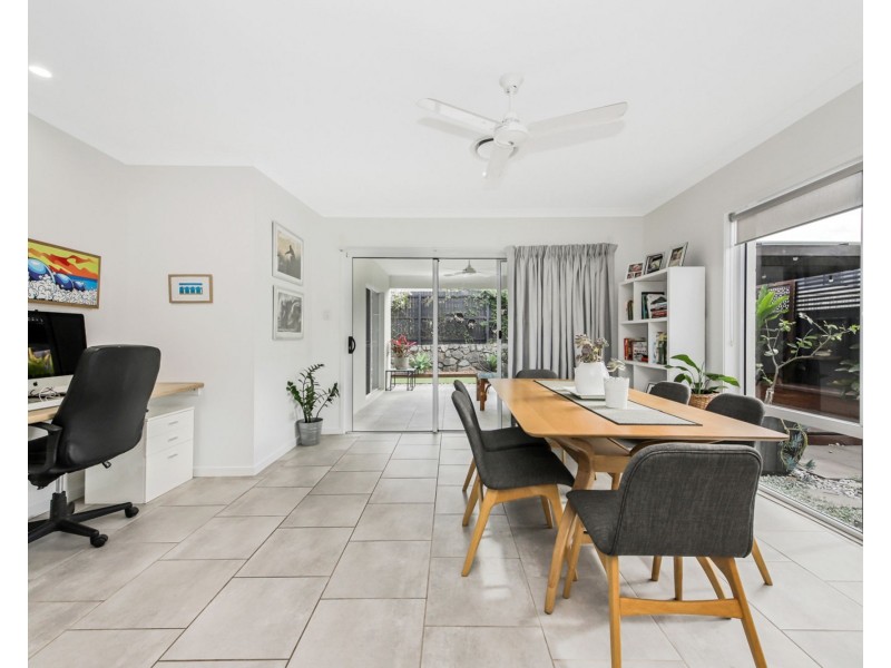 8 Currawong Place, Bli Bli QLD 4560