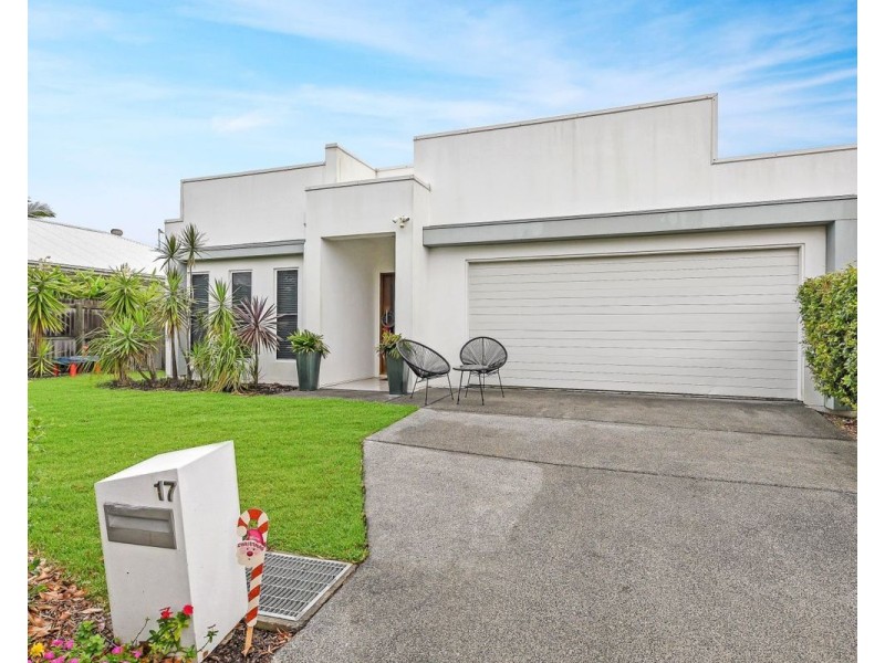 17 Ellis Place, Mountain Creek QLD 4557