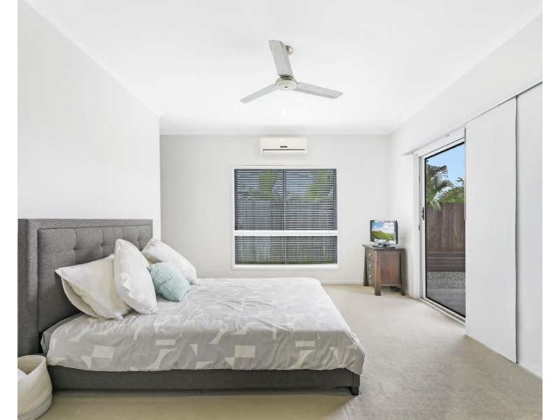 17 Ellis Place, Mountain Creek QLD 4557