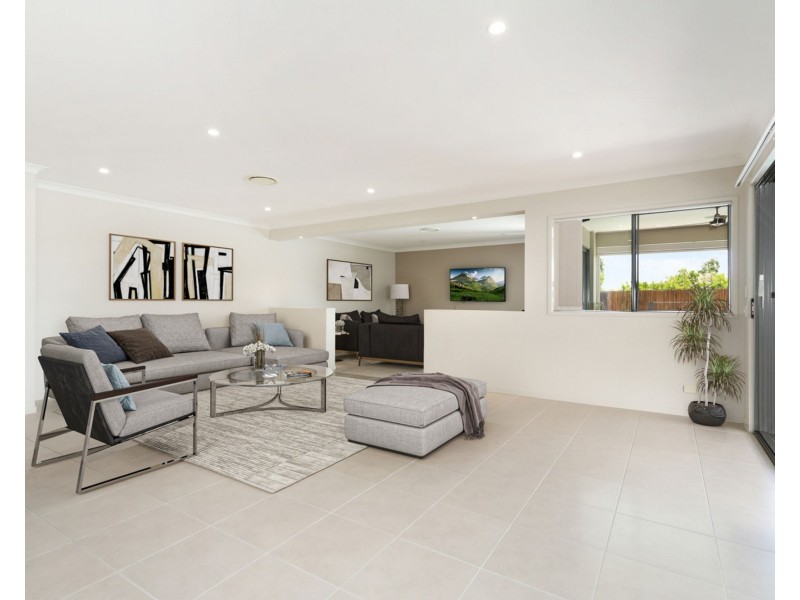 16 Echo Street, Pelican Waters QLD 4551