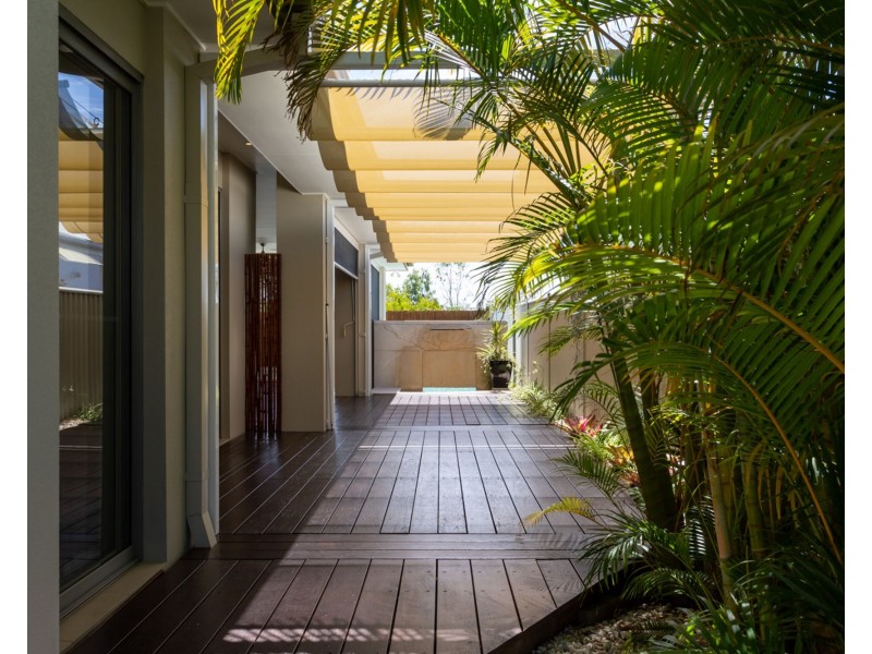 16 Echo Street, Pelican Waters QLD 4551