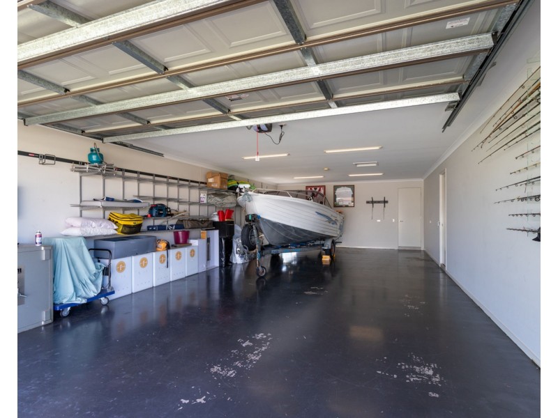 16 Echo Street, Pelican Waters QLD 4551