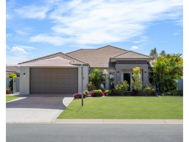 16 Echo Street, Pelican Waters QLD 4551
