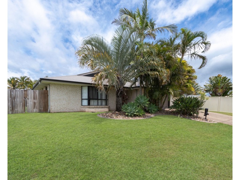 15 Anglia Place, Little Mountain QLD 4551