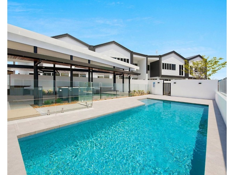 8/14 Coral Sea Drive, Pelican Waters QLD 4551