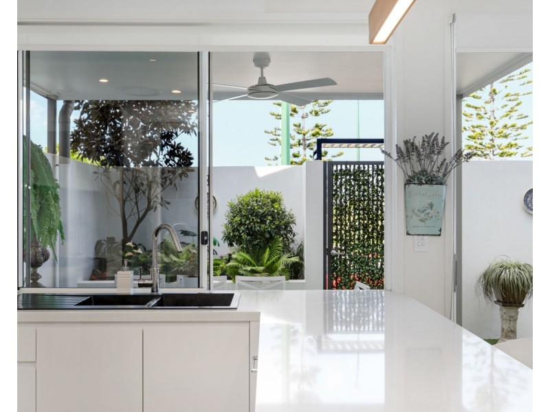 8/14 Coral Sea Drive, Pelican Waters QLD 4551