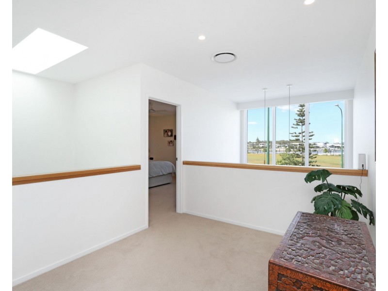 8/14 Coral Sea Drive, Pelican Waters QLD 4551