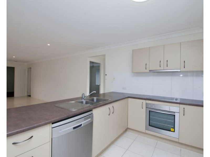 3 Sunrise Terrace, Little Mountain QLD 4551